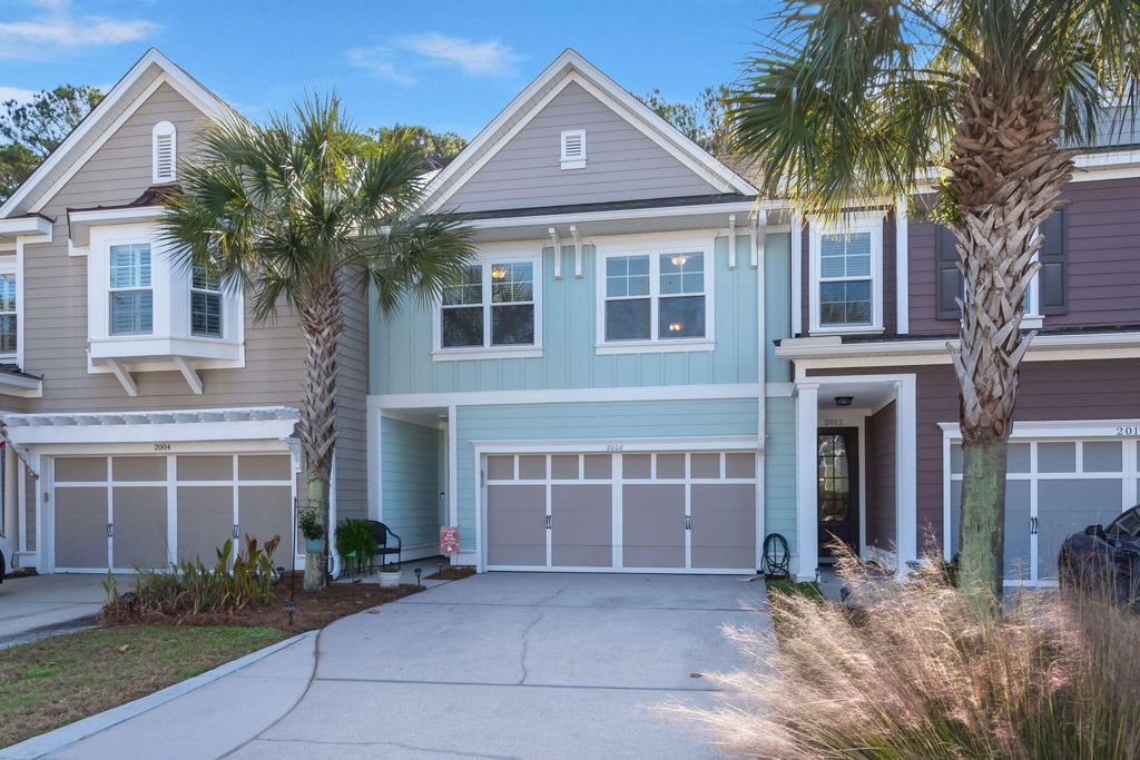 Photo of 2008 Kings Gate Lane, Mount Pleasant, SC 29466 (MLS # 26000595)