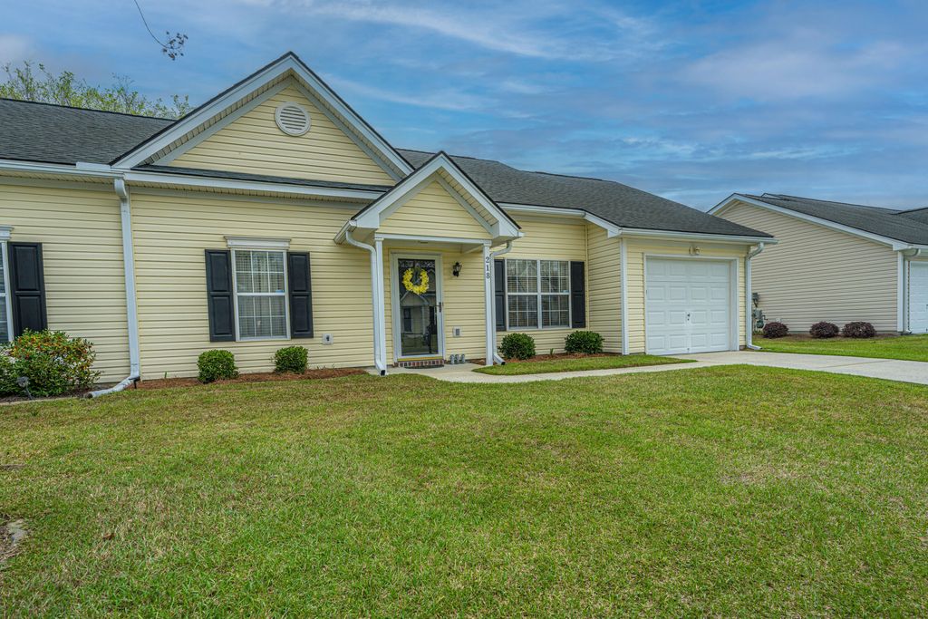 Photo of 218 Dupont Way, Summerville, SC 29485 (MLS # 26007090)