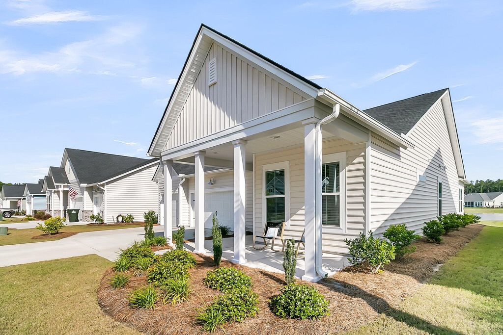 Photo of 1213 Locals Street, Summerville, SC 29485 (MLS # 25017167)