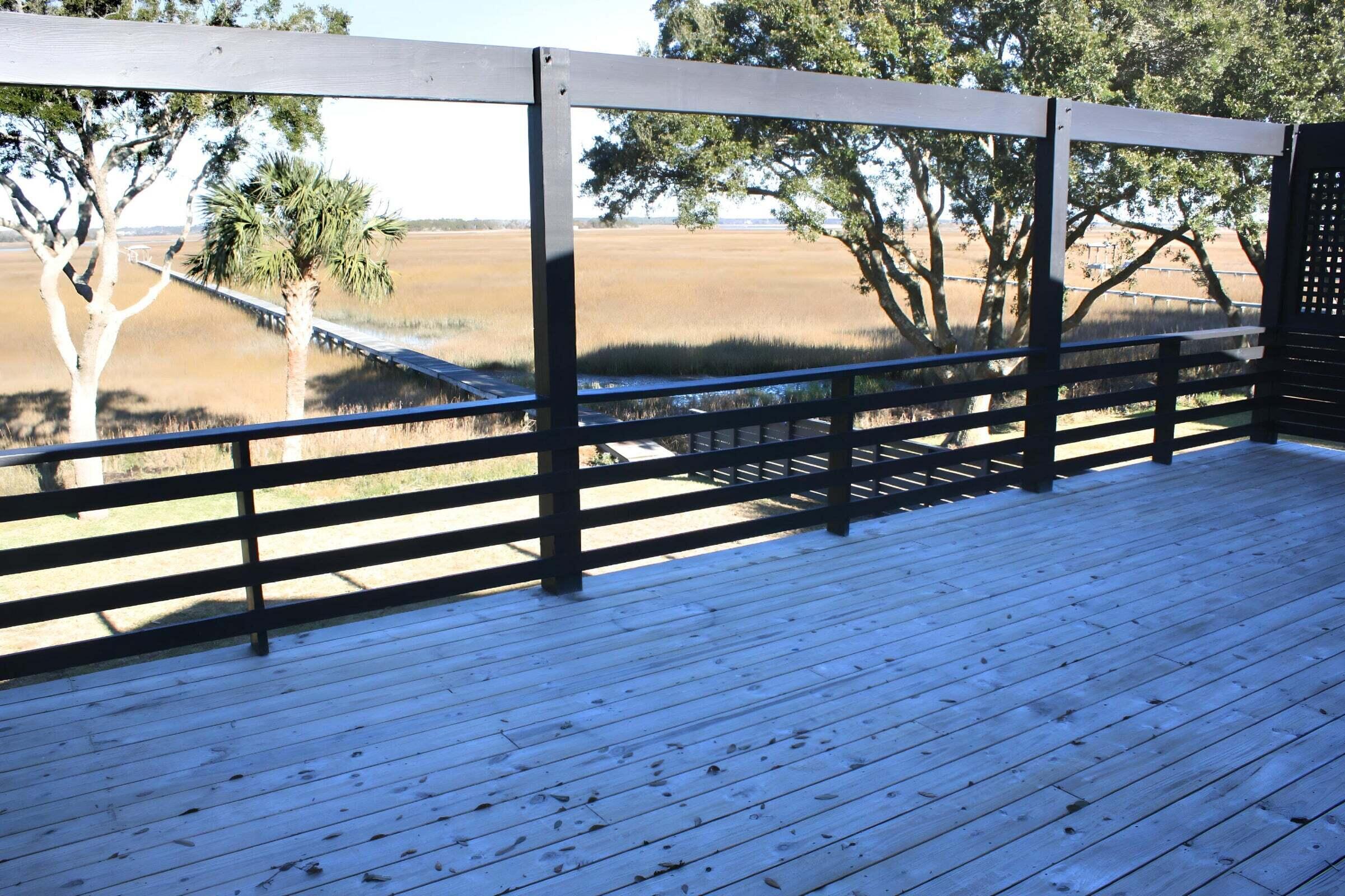 2720 Goldbug Avenue B