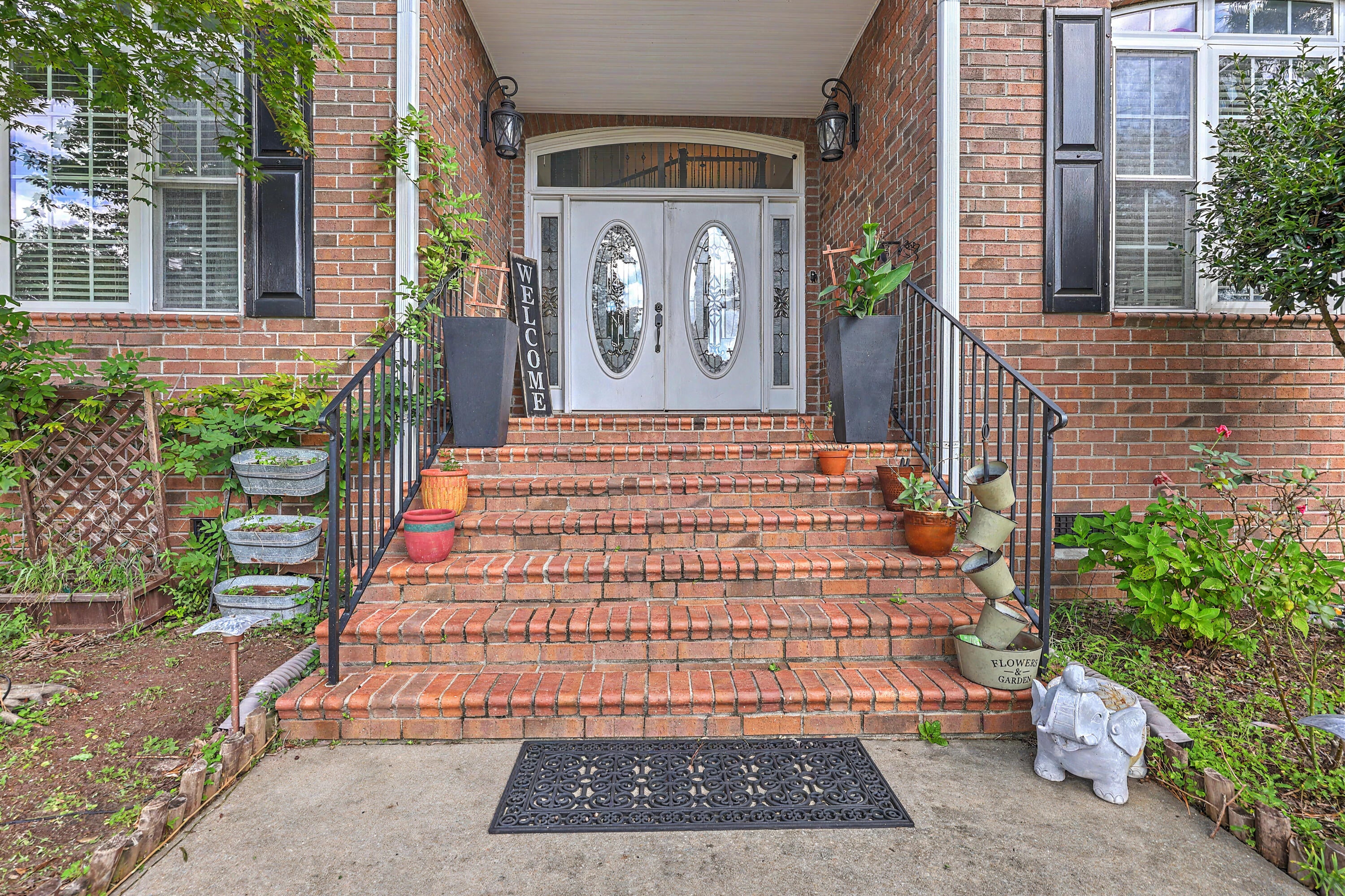 102 Welchman Avenue