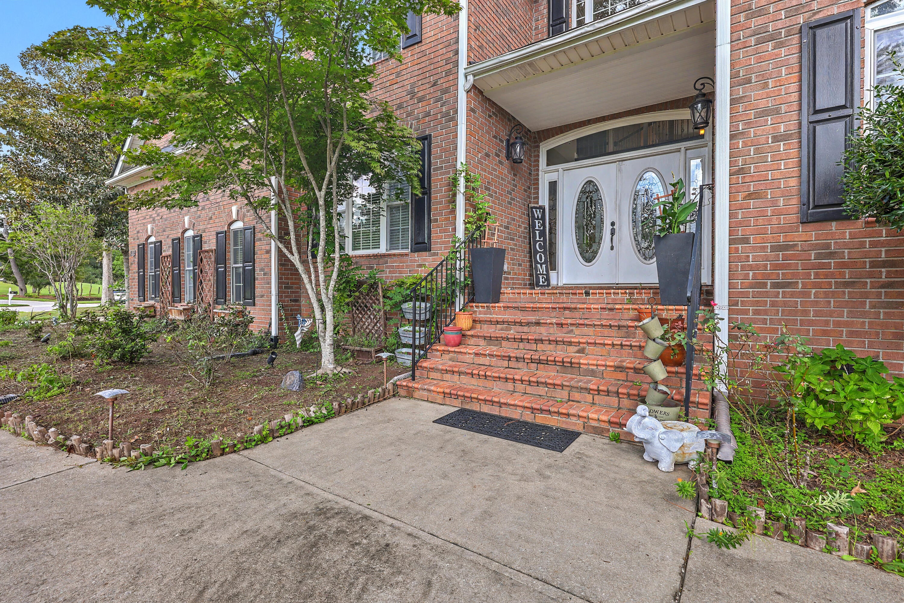 102 Welchman Avenue