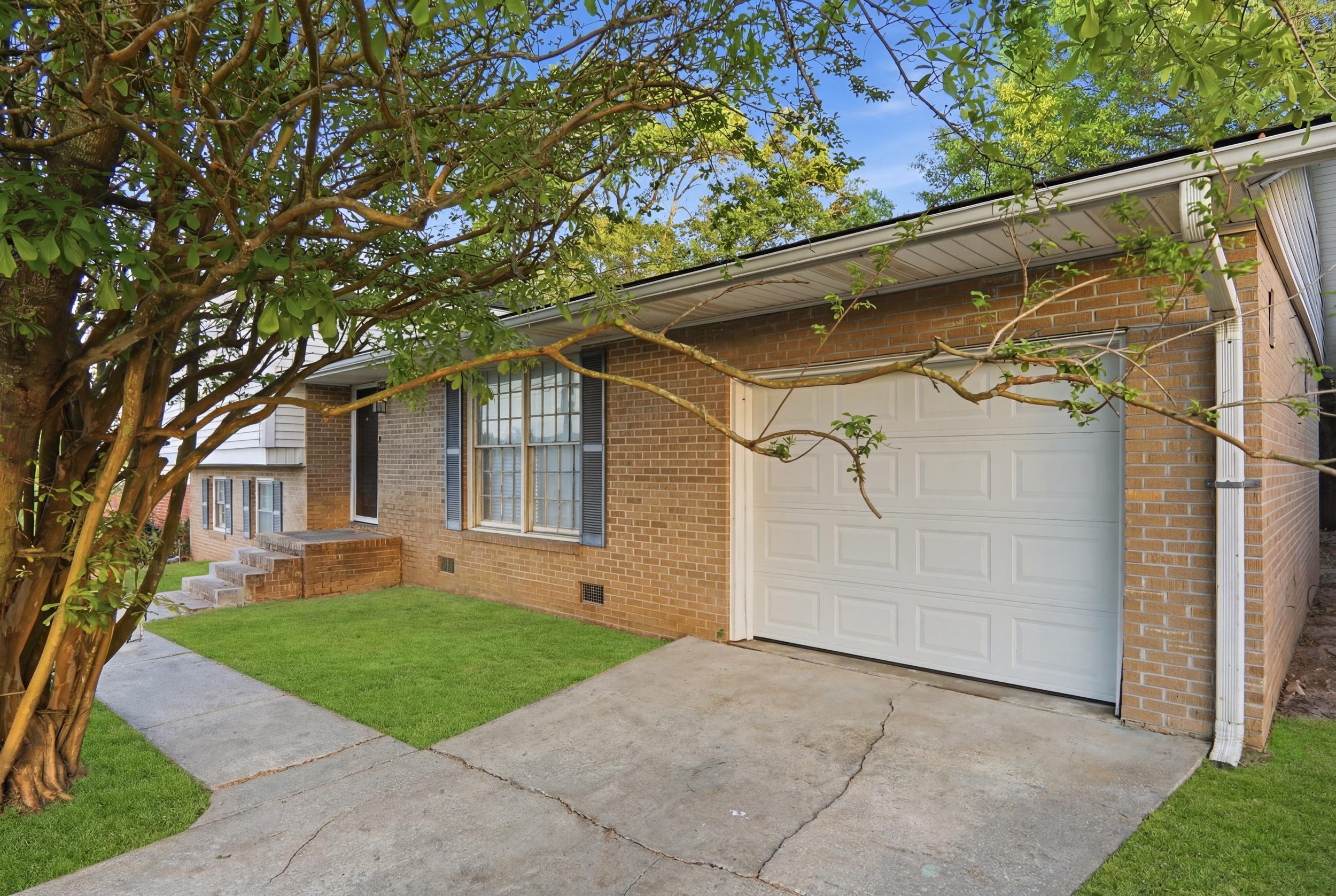 3358 Mountainbrook Avenue