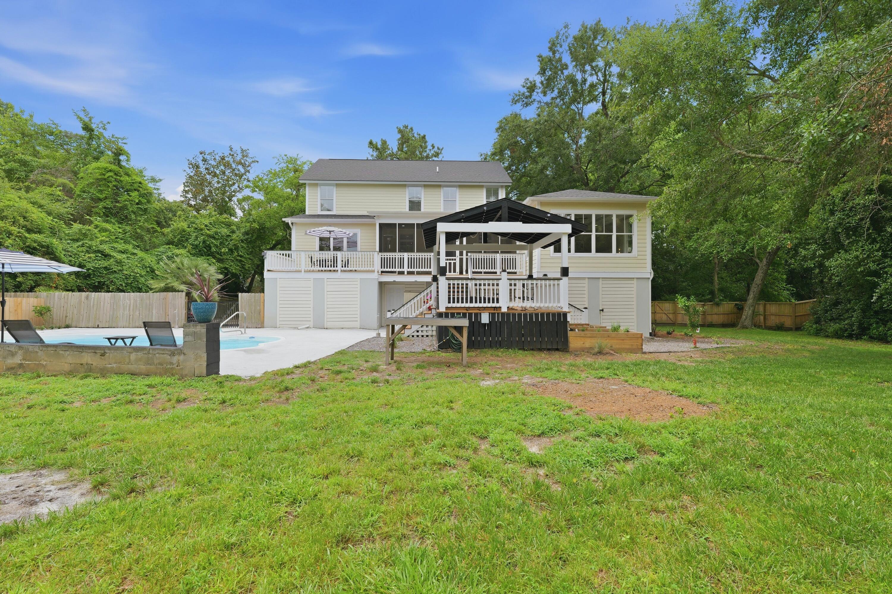 206 Clifton St, Summerville, SC, 29483, USA, 4 Bedrooms Bedrooms, ,5 BathroomsBathrooms,Residential,Active,206 Clifton St,26017773