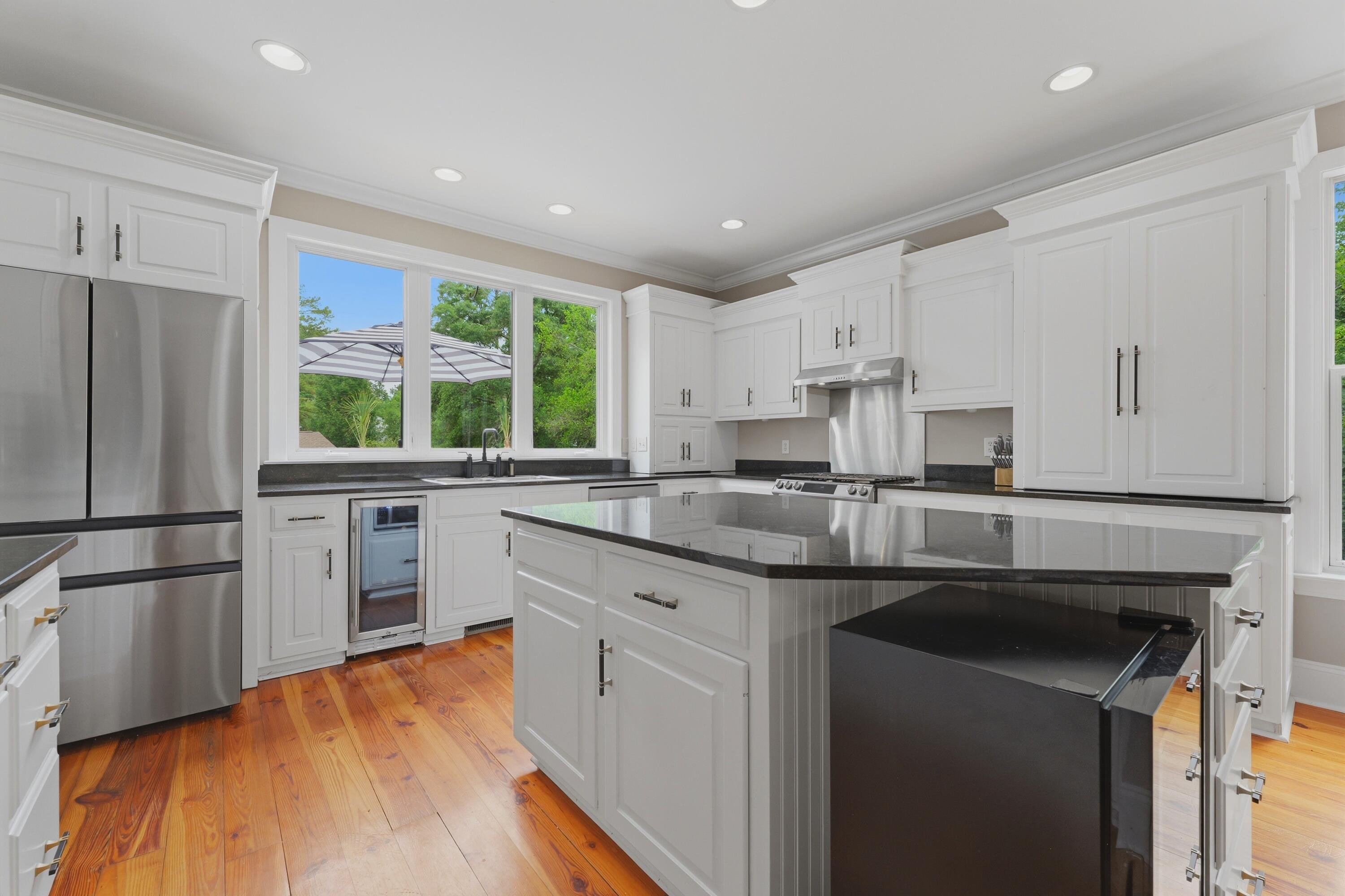206 Clifton St, Summerville, SC, 29483, USA, 4 Bedrooms Bedrooms, ,5 BathroomsBathrooms,Residential,Active,206 Clifton St,26017773