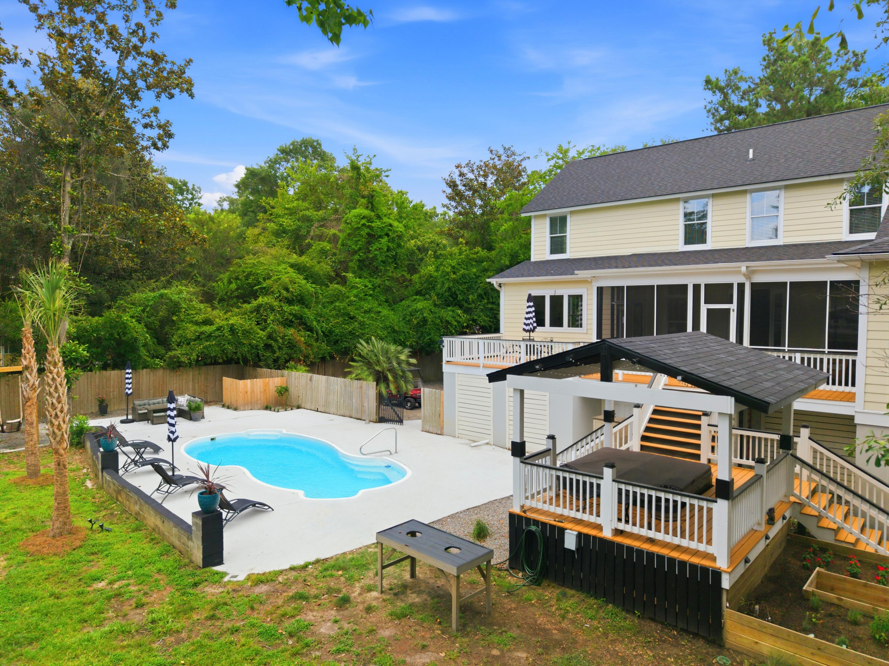 206 Clifton St, Summerville, SC, 29483, USA, 4 Bedrooms Bedrooms, ,5 BathroomsBathrooms,Residential,Active,206 Clifton St,26017773