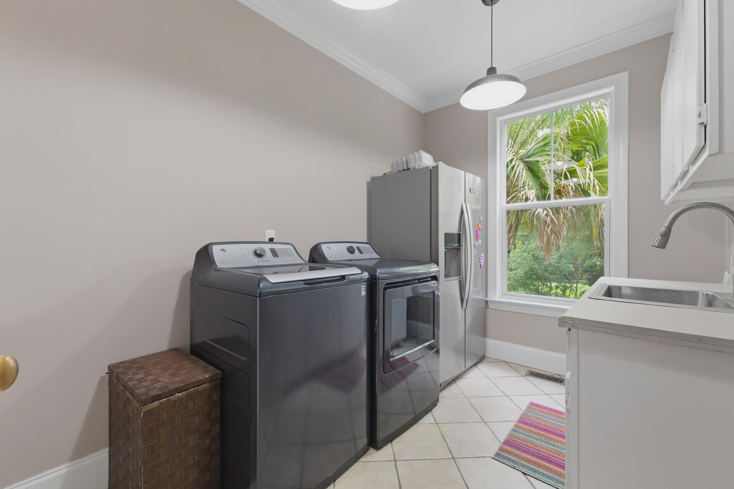 206 Clifton St, Summerville, SC, 29483, USA, 4 Bedrooms Bedrooms, ,5 BathroomsBathrooms,Residential,Active,206 Clifton St,26017773