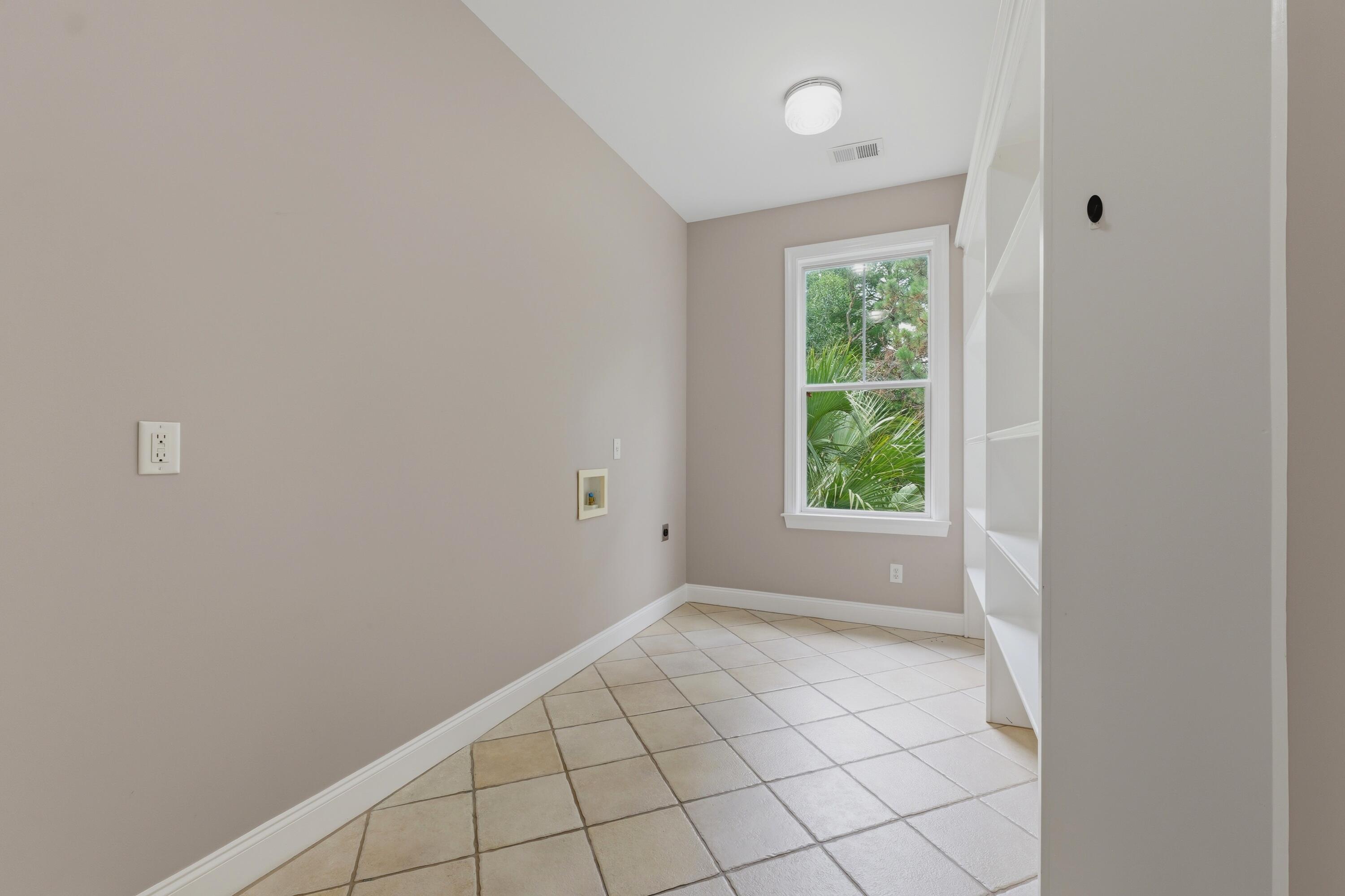 206 Clifton St, Summerville, SC, 29483, USA, 4 Bedrooms Bedrooms, ,5 BathroomsBathrooms,Residential,Active,206 Clifton St,26017773