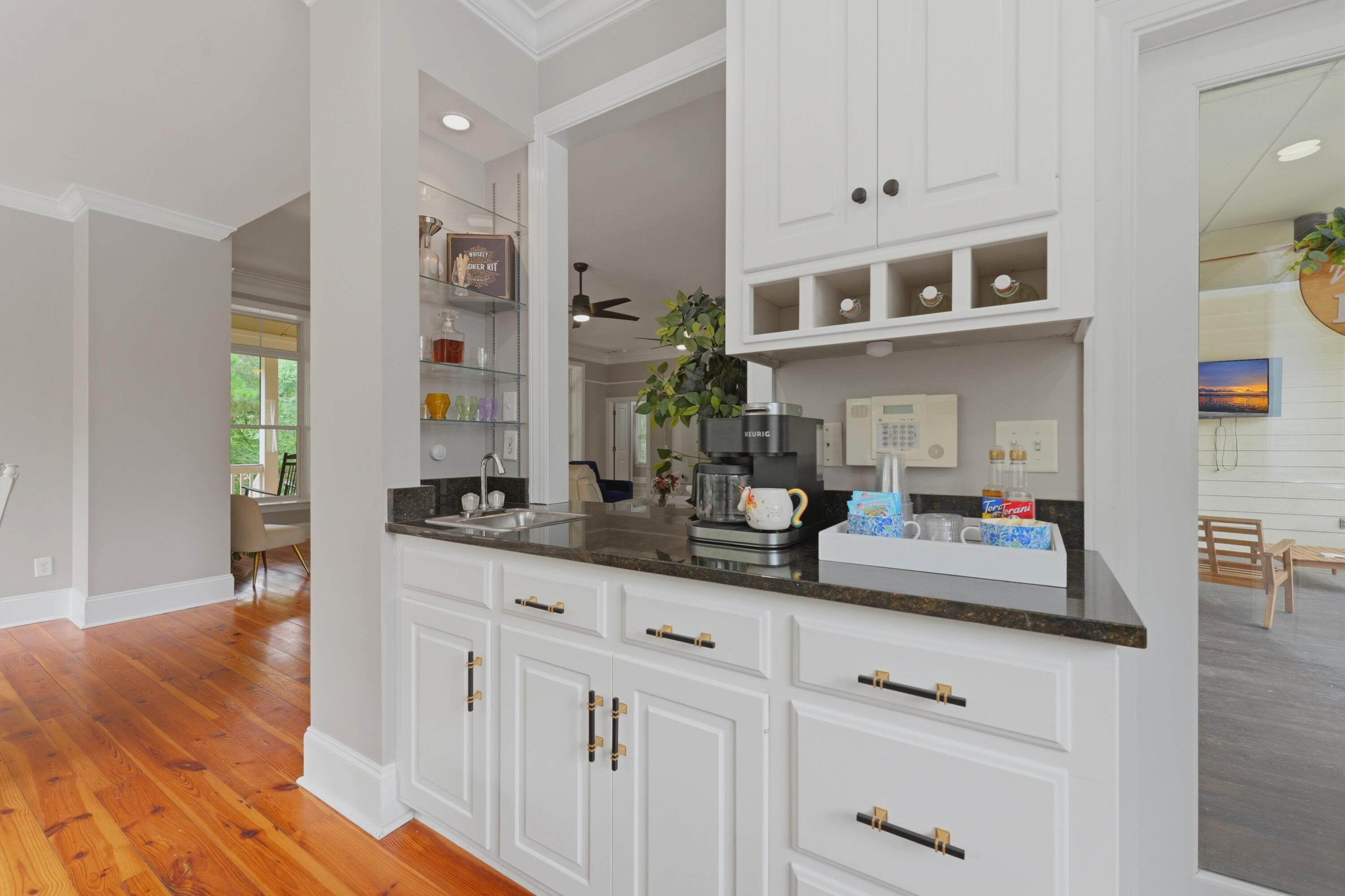 206 Clifton St, Summerville, SC, 29483, USA, 4 Bedrooms Bedrooms, ,5 BathroomsBathrooms,Residential,Active,206 Clifton St,26017773