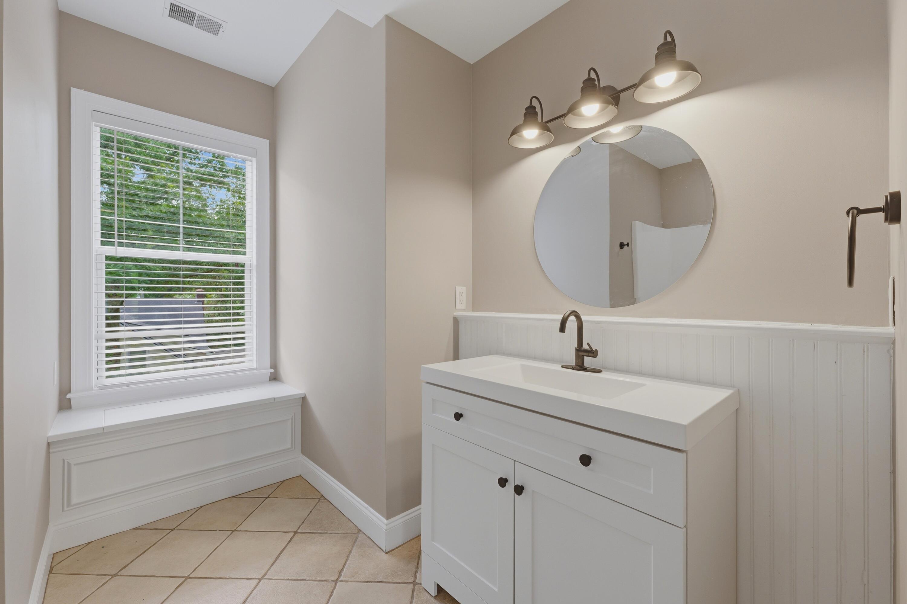 206 Clifton St, Summerville, SC, 29483, USA, 4 Bedrooms Bedrooms, ,5 BathroomsBathrooms,Residential,Active,206 Clifton St,26017773