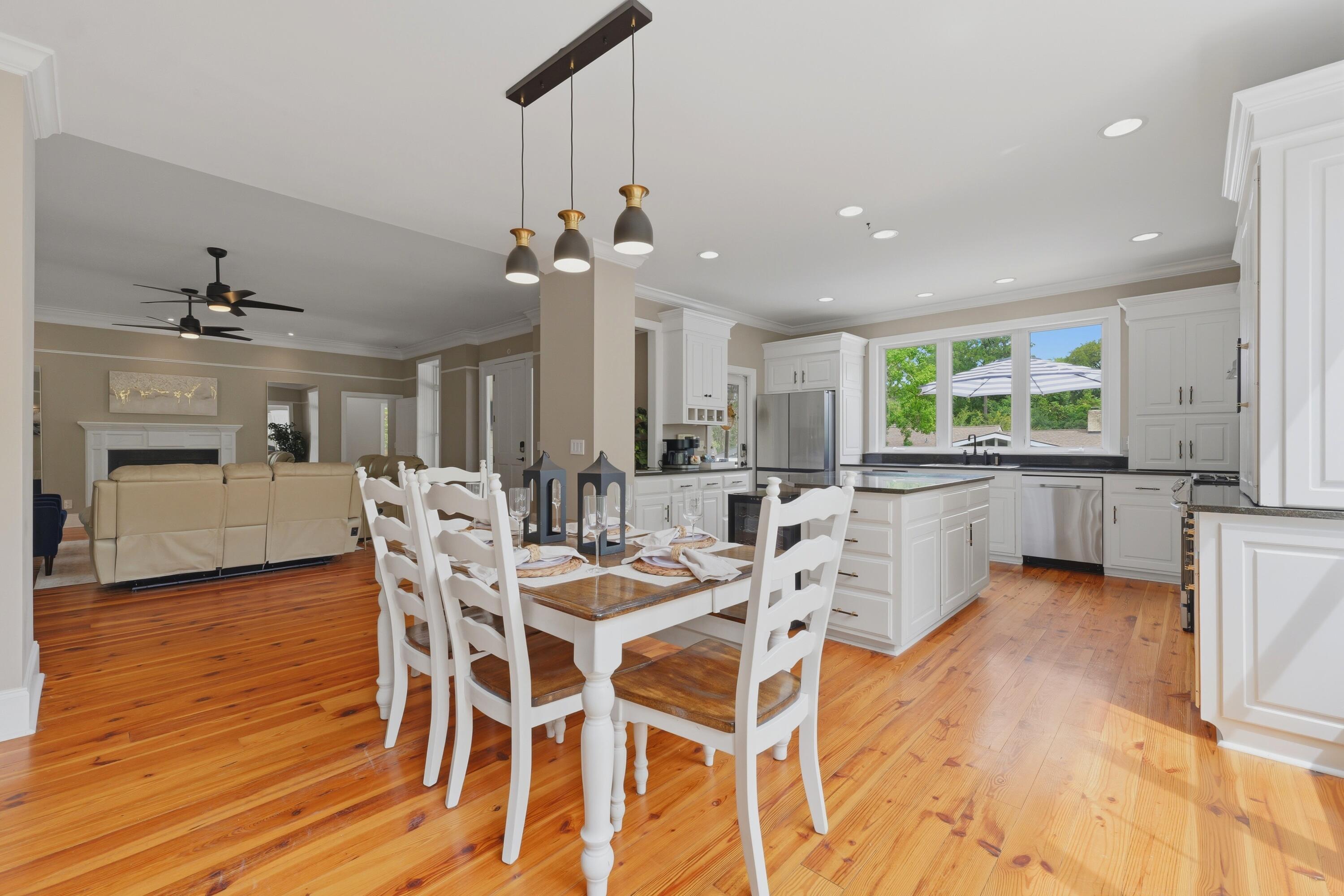 206 Clifton St, Summerville, SC, 29483, USA, 4 Bedrooms Bedrooms, ,5 BathroomsBathrooms,Residential,Active,206 Clifton St,26017773