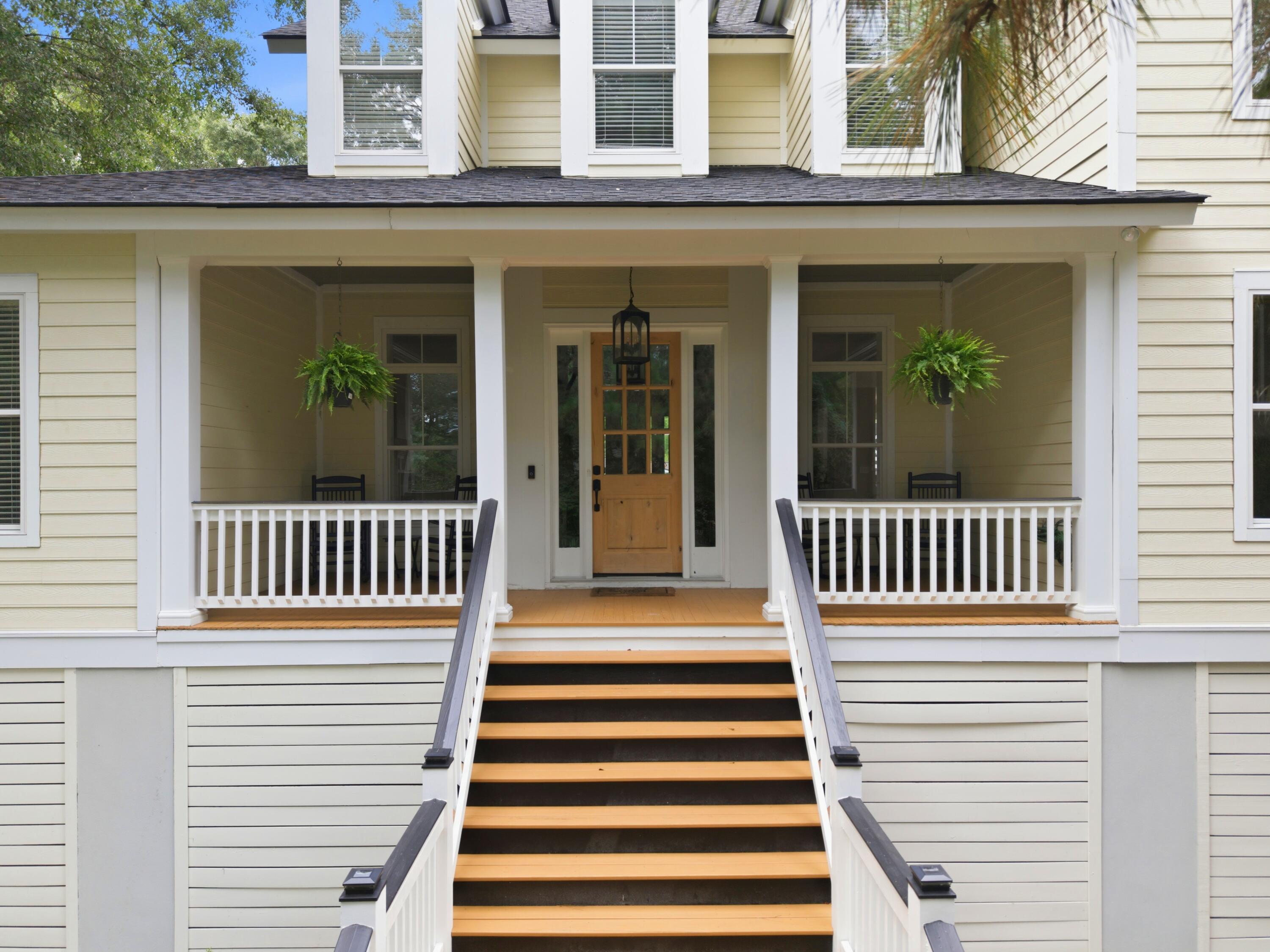 206 Clifton St, Summerville, SC, 29483, USA, 4 Bedrooms Bedrooms, ,5 BathroomsBathrooms,Residential,Active,206 Clifton St,26017773