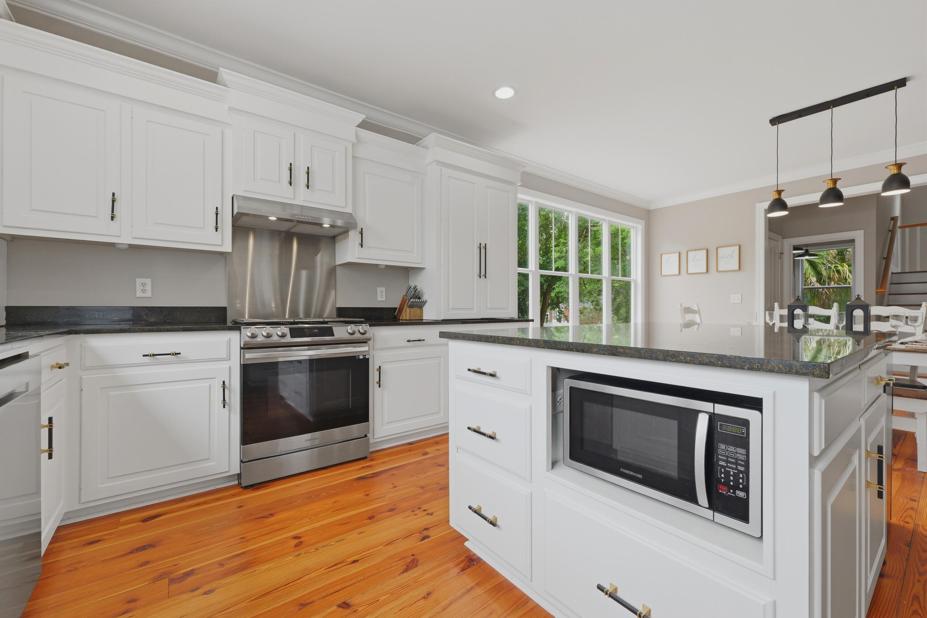 206 Clifton St, Summerville, SC, 29483, USA, 4 Bedrooms Bedrooms, ,5 BathroomsBathrooms,Residential,Active,206 Clifton St,26017773