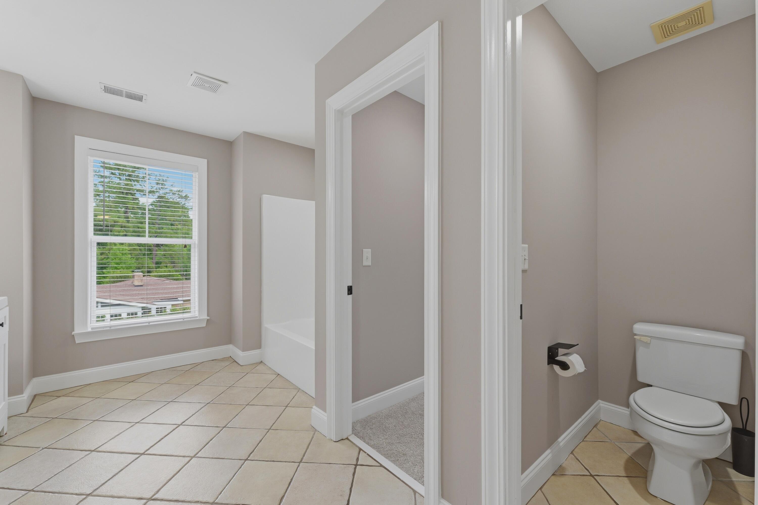 206 Clifton St, Summerville, SC, 29483, USA, 4 Bedrooms Bedrooms, ,5 BathroomsBathrooms,Residential,Active,206 Clifton St,26017773