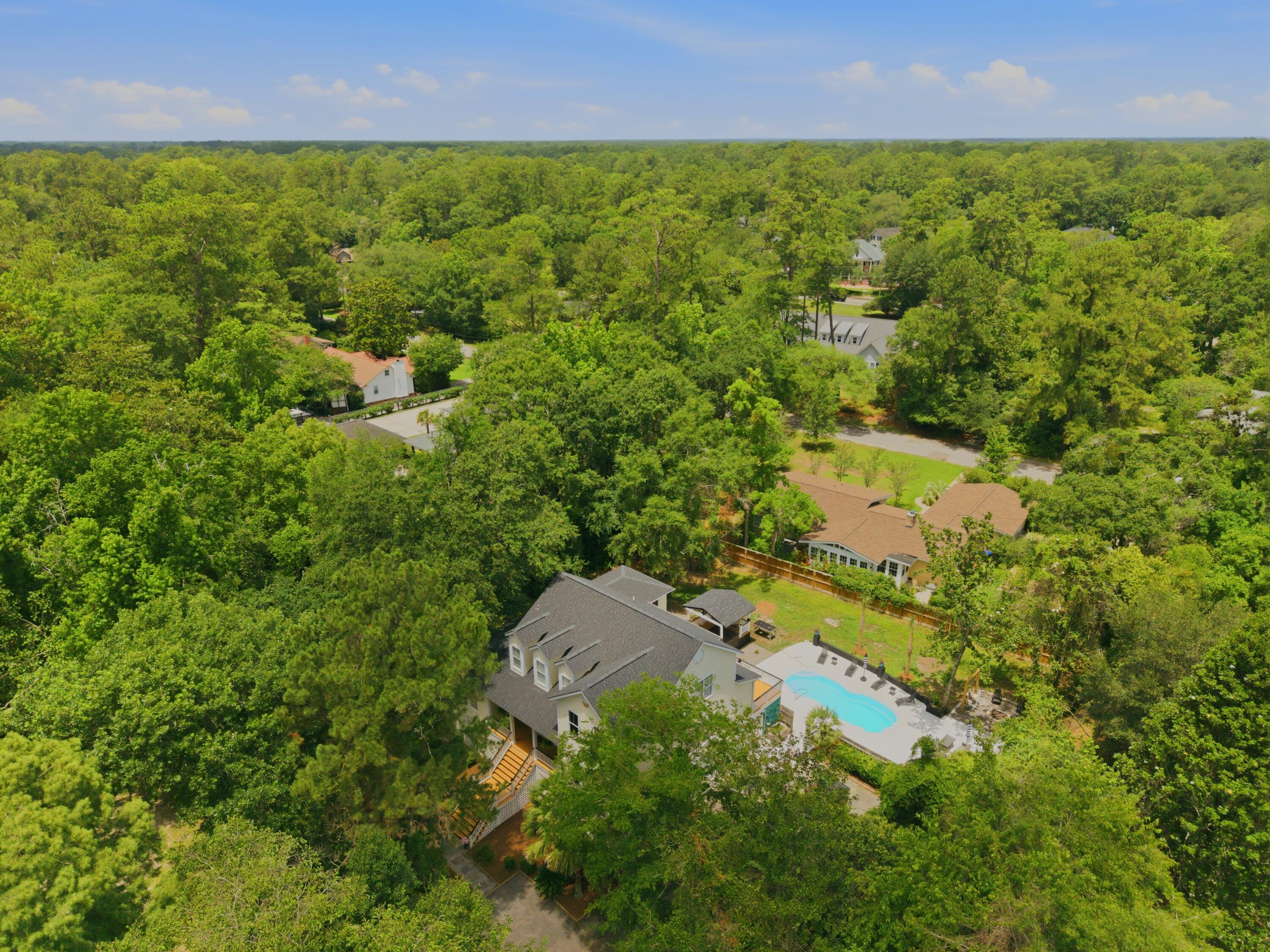 206 Clifton St, Summerville, SC, 29483, USA, 4 Bedrooms Bedrooms, ,5 BathroomsBathrooms,Residential,Active,206 Clifton St,26017773