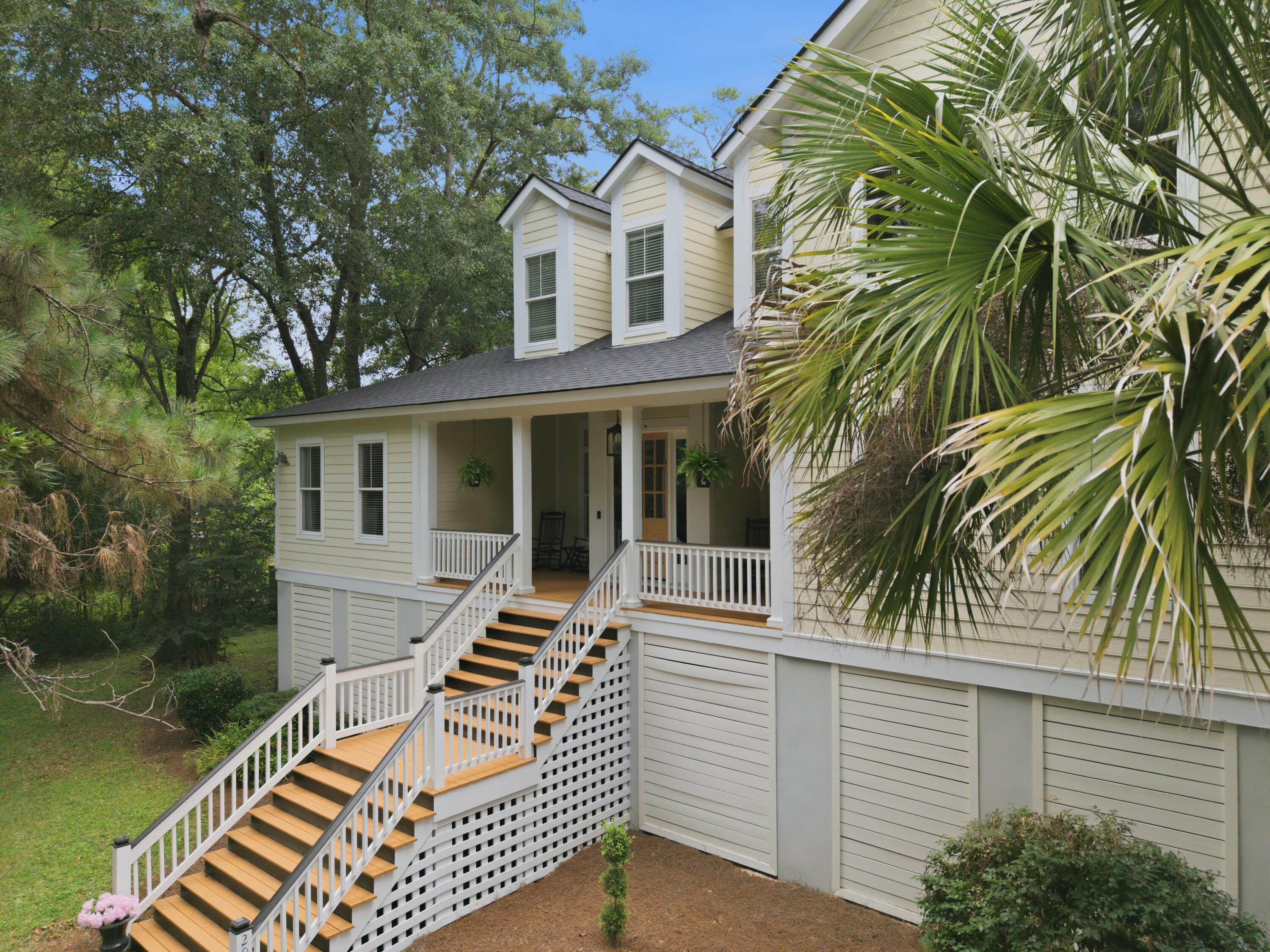 206 Clifton St, Summerville, SC, 29483, USA, 4 Bedrooms Bedrooms, ,5 BathroomsBathrooms,Residential,Active,206 Clifton St,26017773