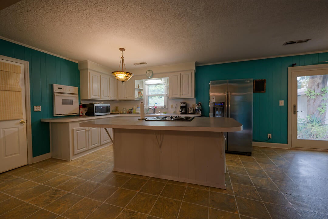 1327 Oceanview Road