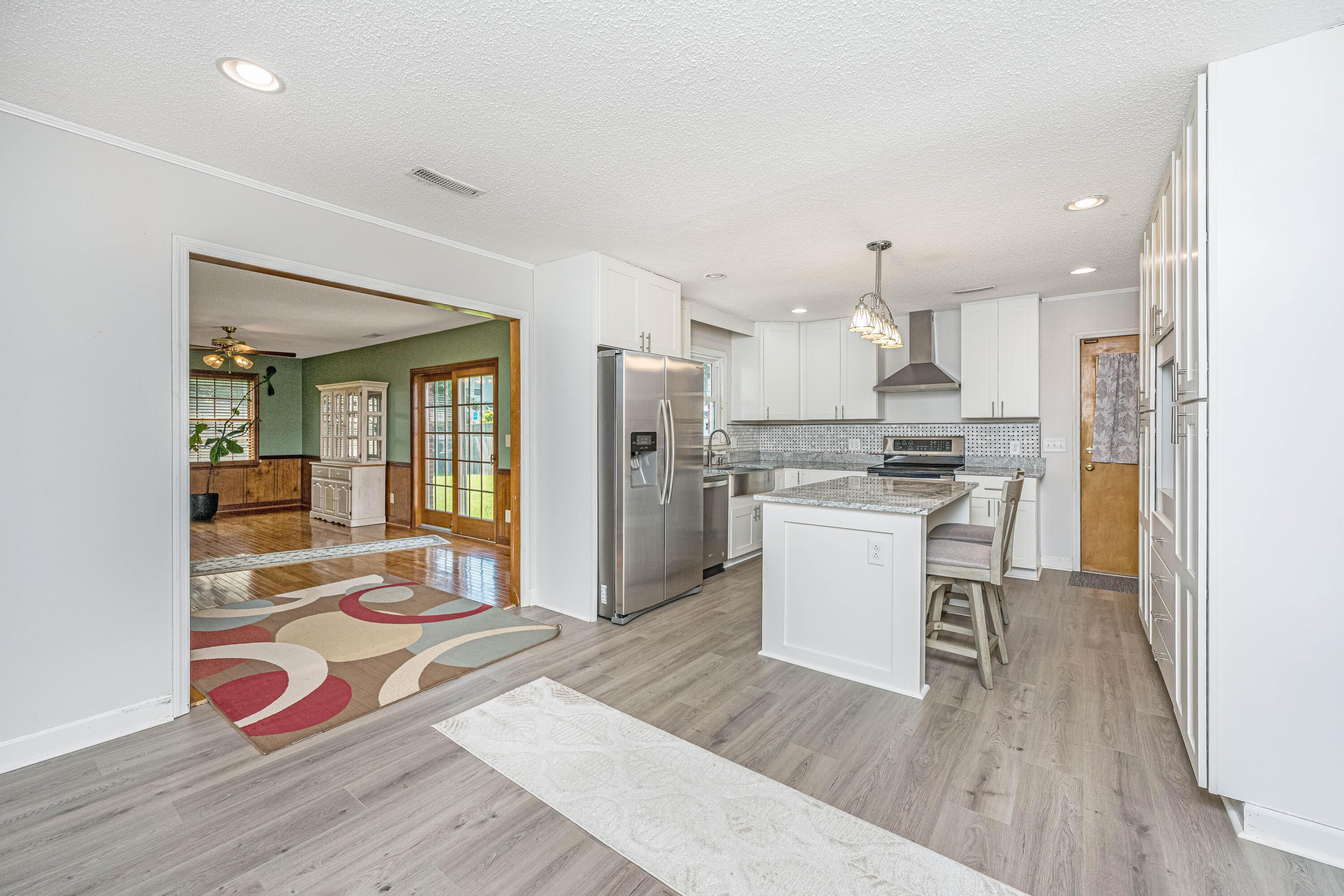 1259 Robin Road