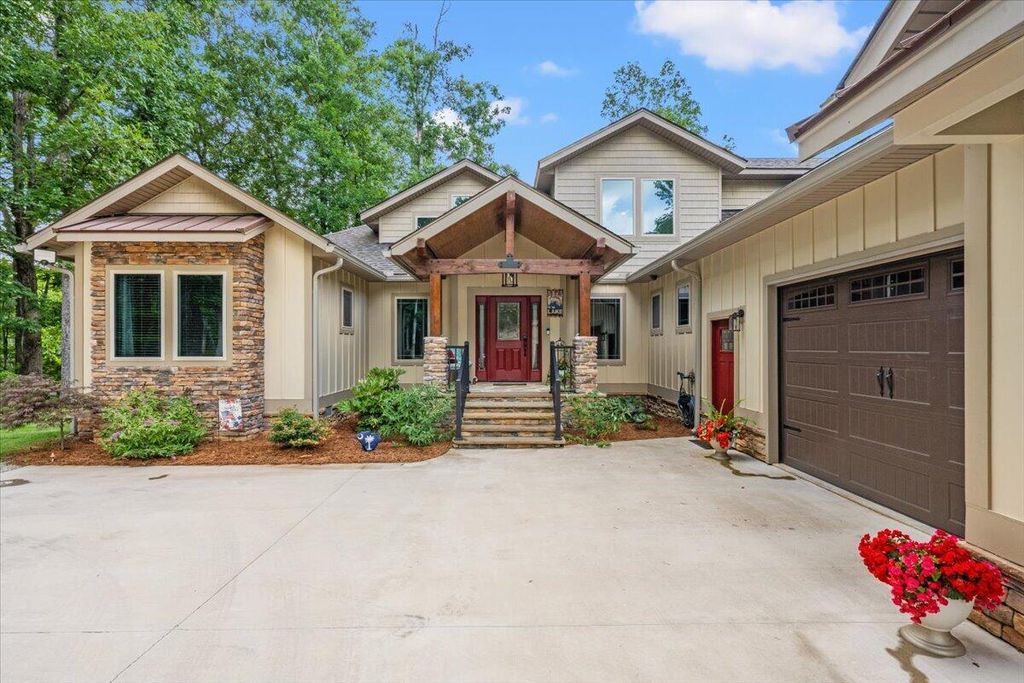 Photo of 117 Hickory Landing Court, Elloree, SC 29047 (MLS # 26015709)