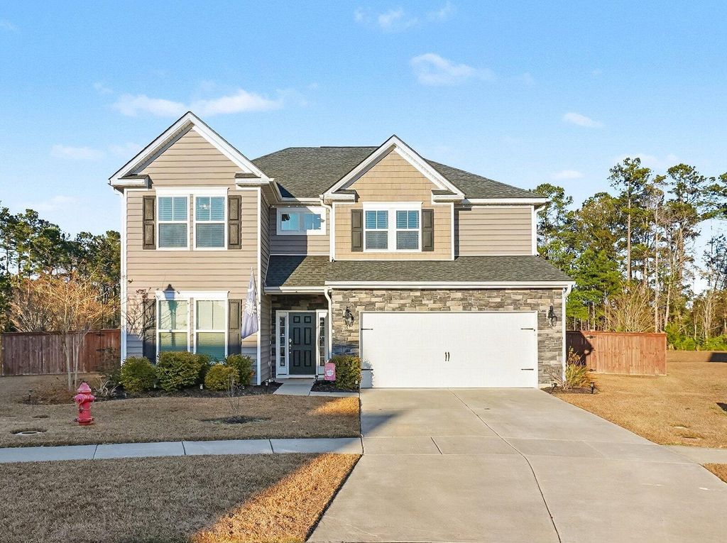 Photo of 329 Firewheel Court, Summerville, SC 29486 (MLS # 26000036)