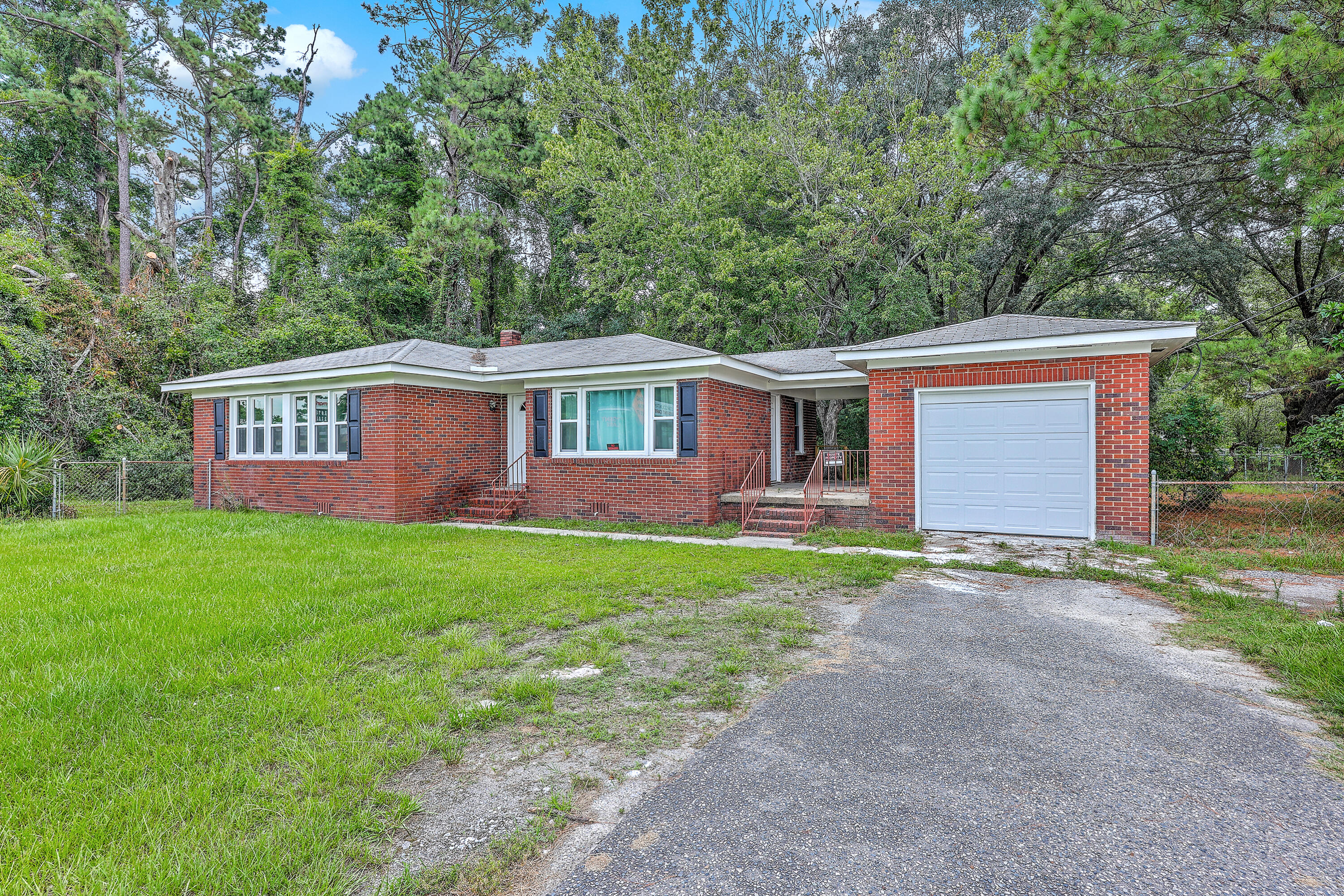 1482 Bells Highway