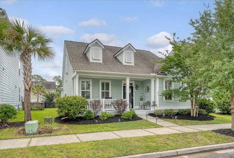 Photo of 1822 Grovehurst Drive, Charleston, SC 29414 (MLS # 25014946)
