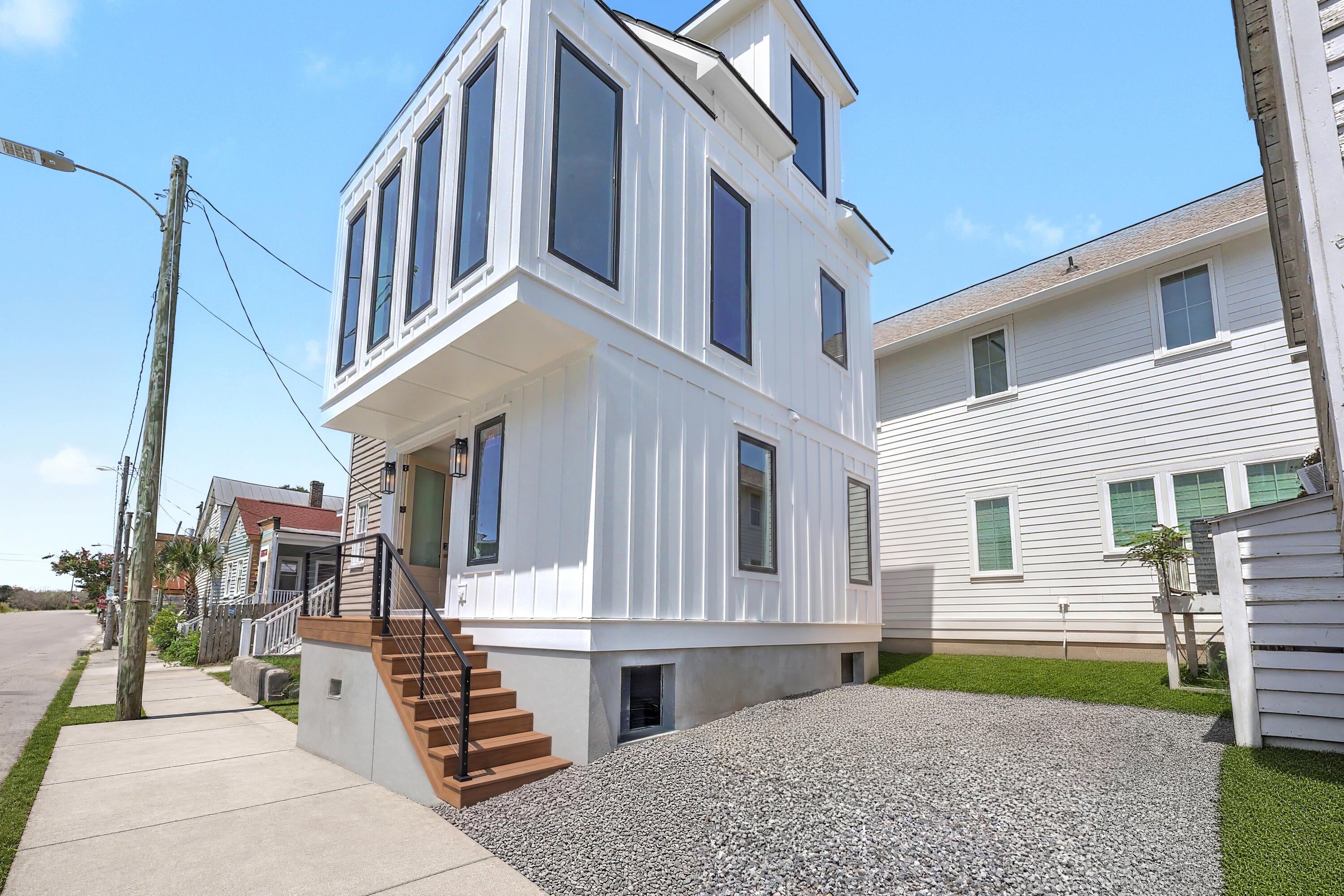 64 Lee Street