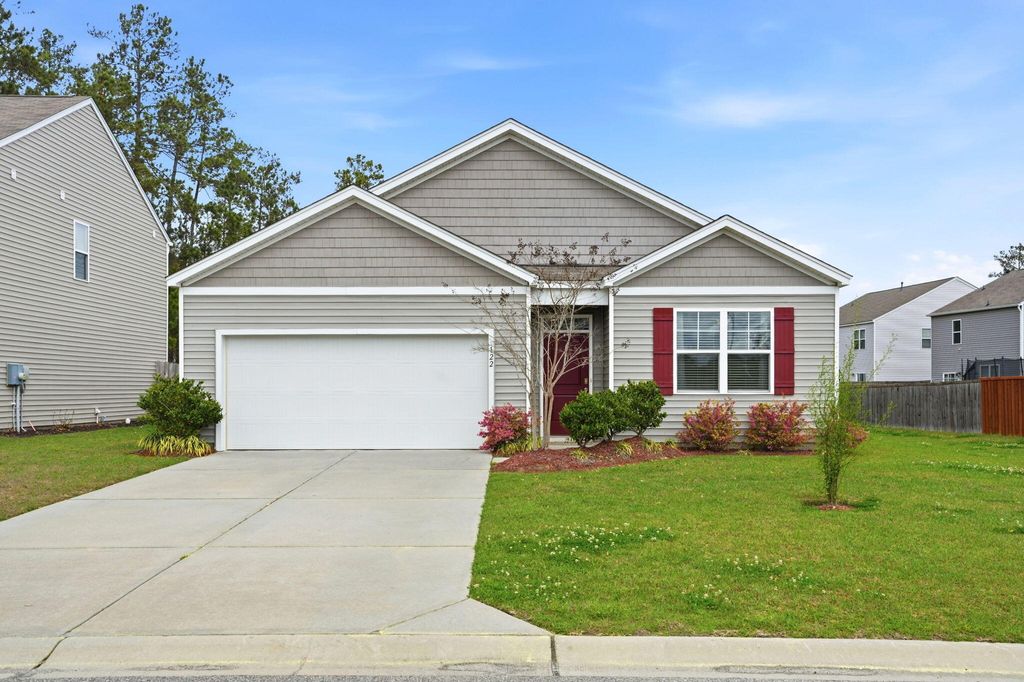 Photo of 122 Oakwood Boulevard, Summerville, SC 29486 (MLS # 26007308)