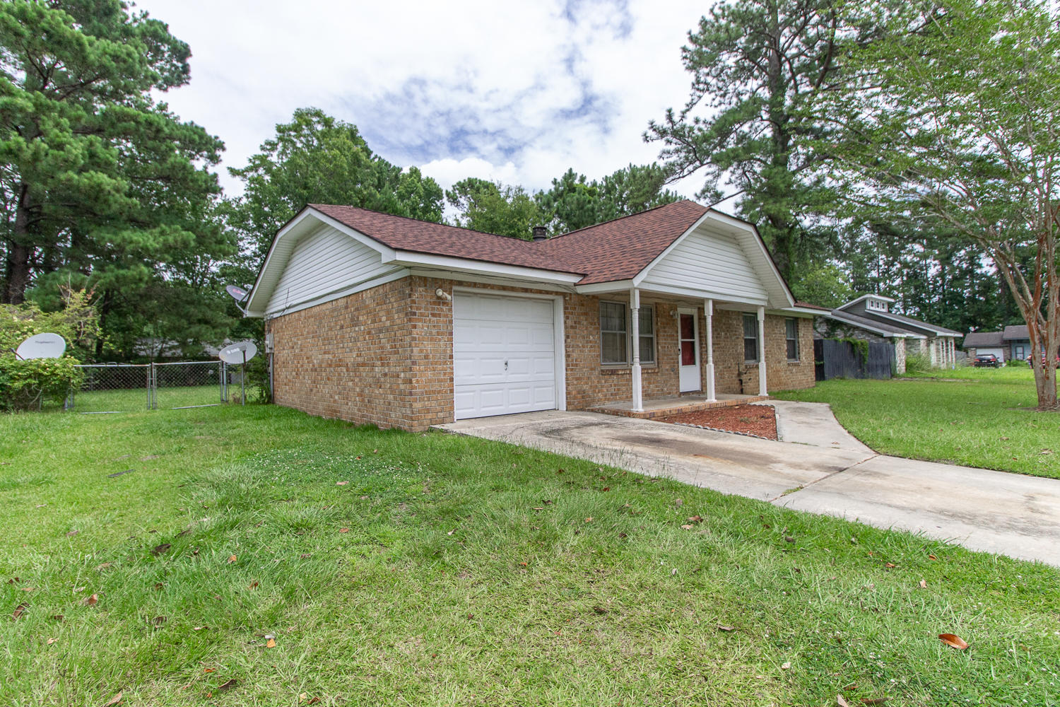 102 Wadmalaw Circle