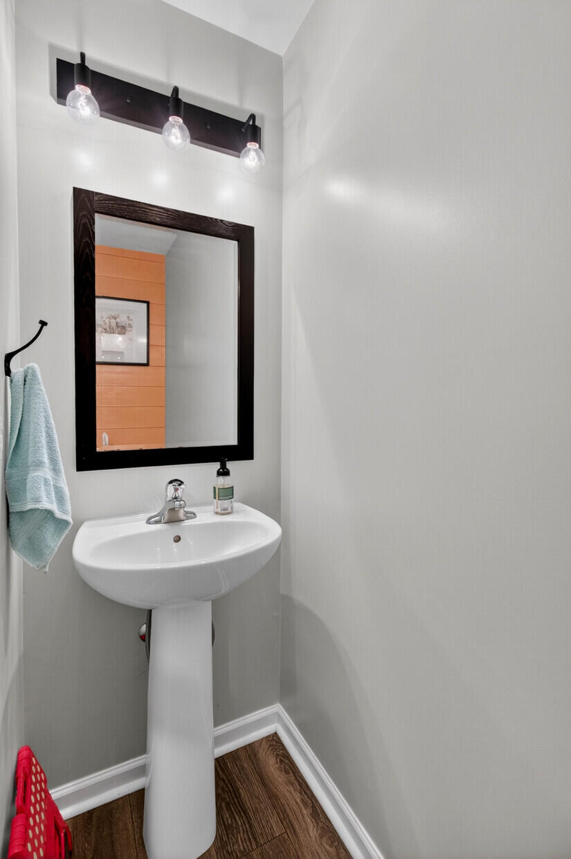 8673 Grassy Oak Trail