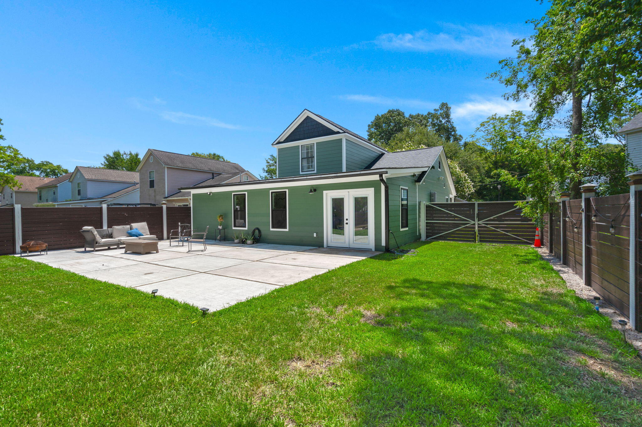 31 Woodleaf Court