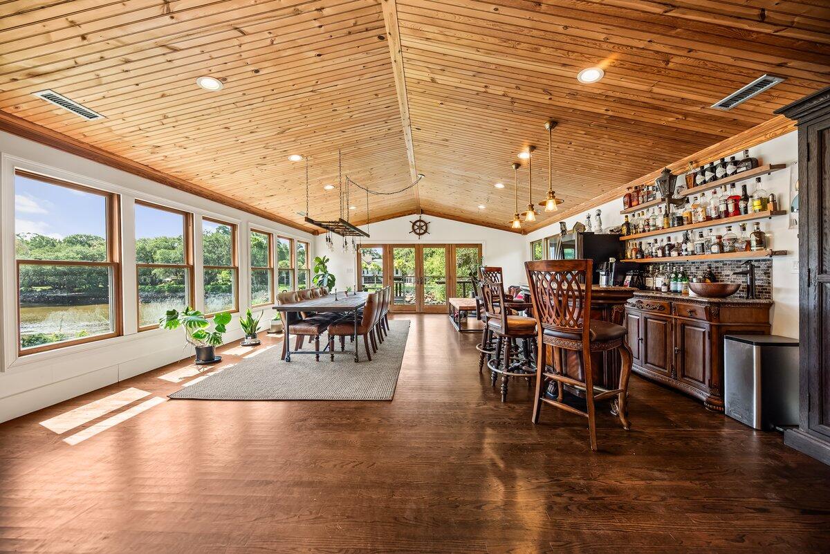 1315 S Edgewater Drive