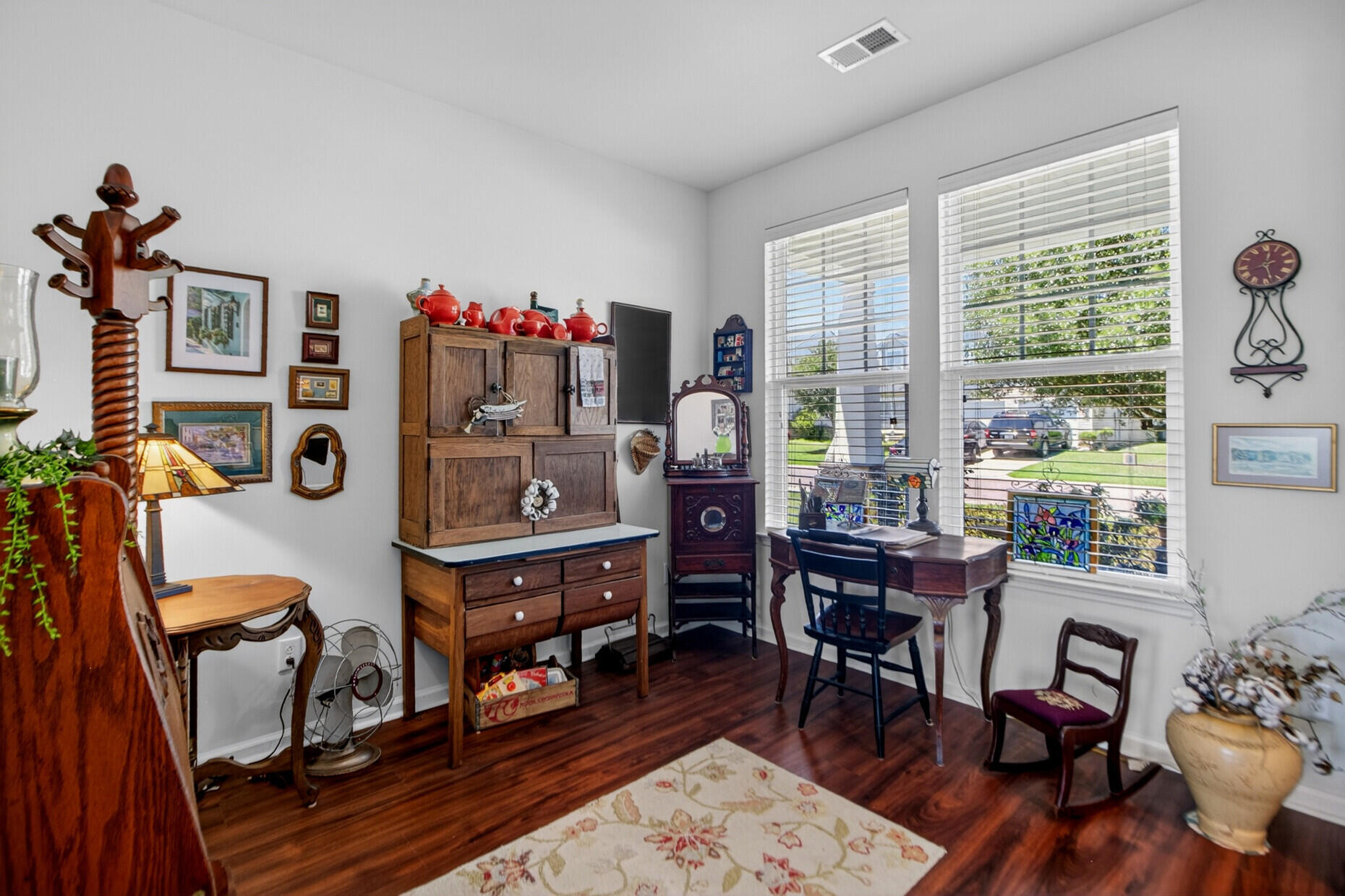 533 Pleasant Side Drive