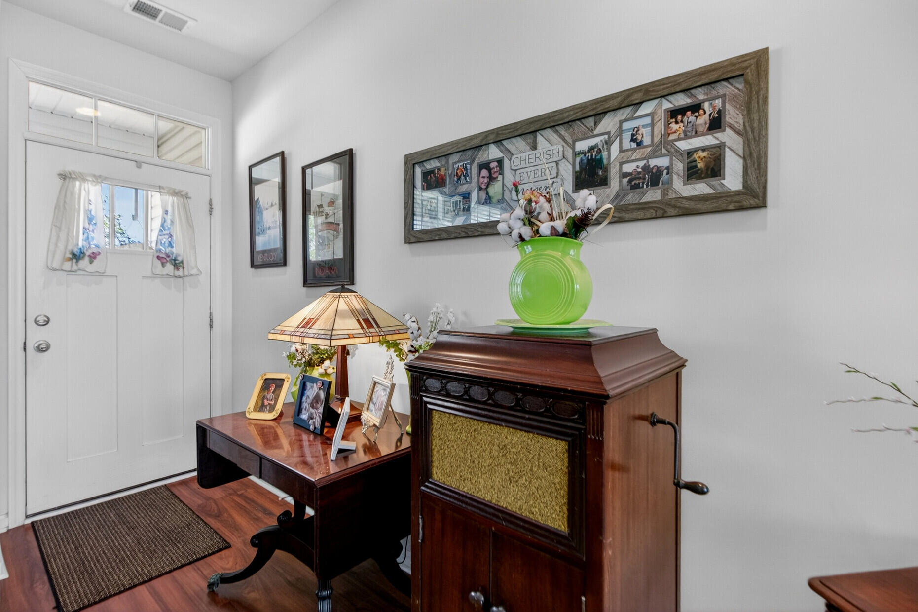 533 Pleasant Side Drive