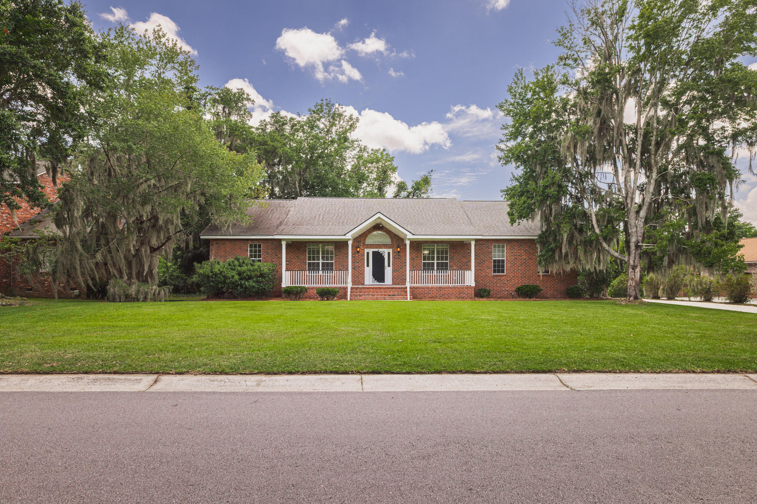 2907 Foxhall Road