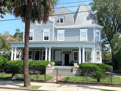 52 S Battery E Charleston SC 29401