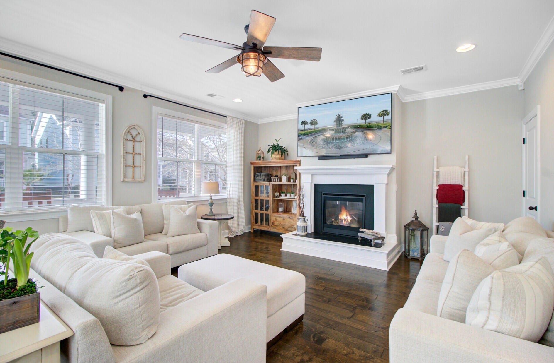 1056 Oak Bluff Avenue