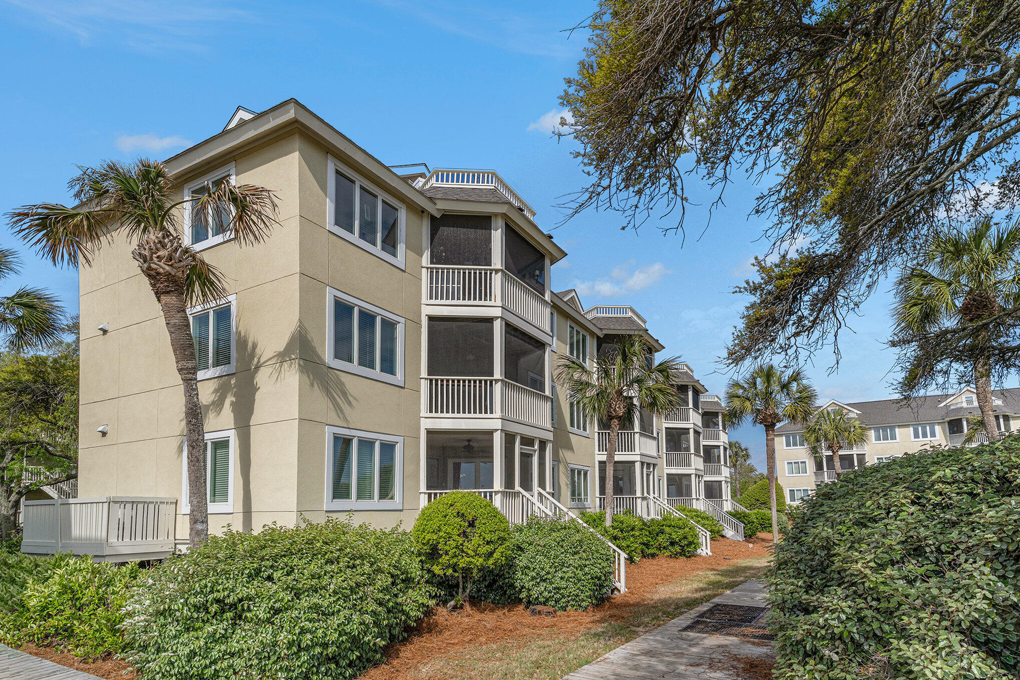 9000 Palmetto Drive 202-C