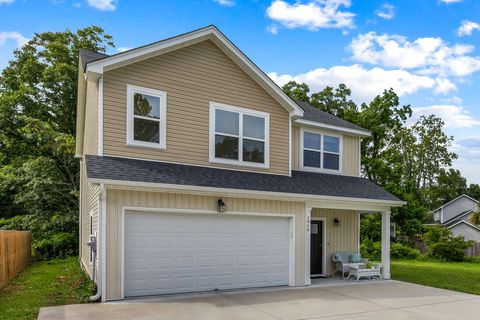 Photo of 1916 Hollings Road, Charleston, SC 29412 (MLS # 25027674)