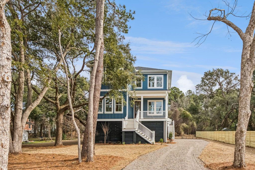 Photo of 1460 Periwinkle Drive, Mount Pleasant, SC 29466 (MLS # 26006089)