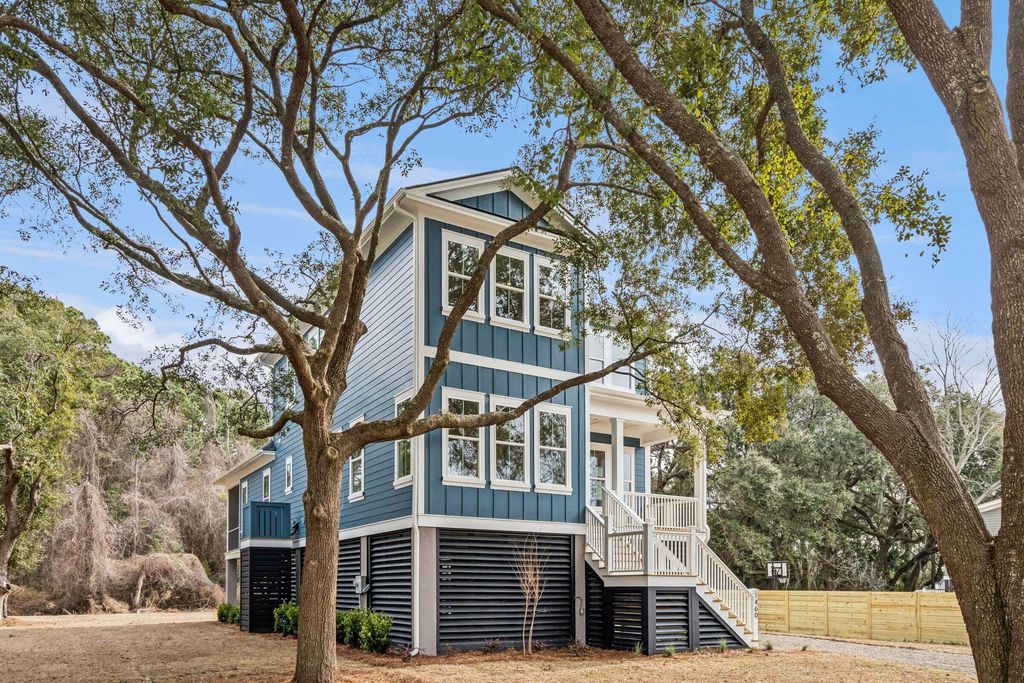 Photo of 1460 Periwinkle Drive, Mount Pleasant, SC 29466 (MLS # 26006089)