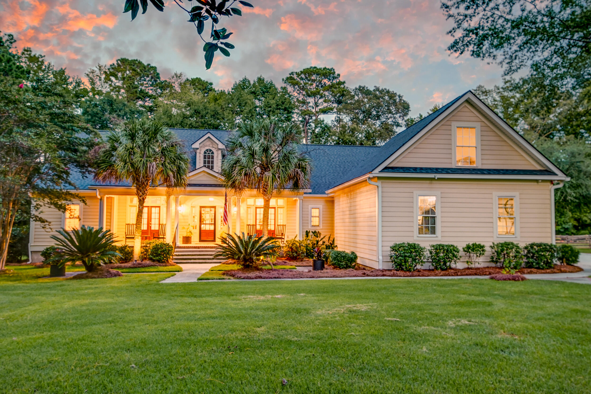 View Summerville, SC 29483 house