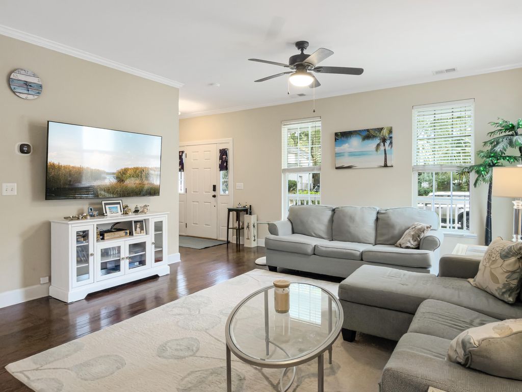 Photo of 700 Majestic Oaks Drive, Charleston, SC 29412 (MLS # 26008565)