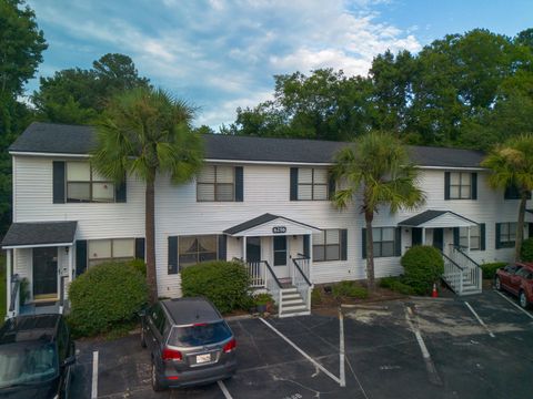 A home in North Charleston