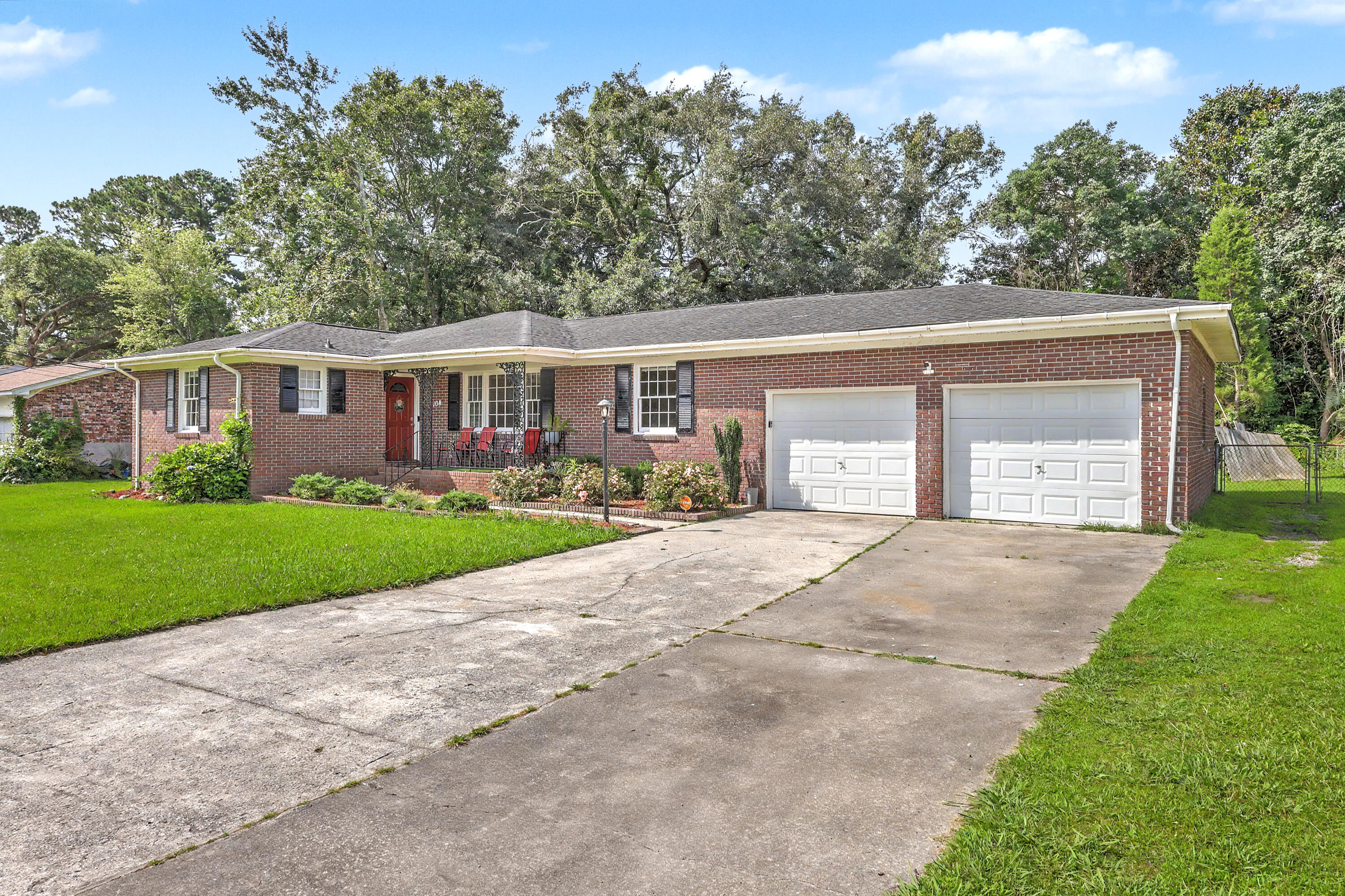 104 Hamlet Lane