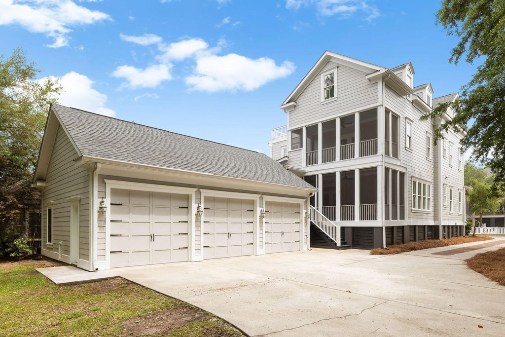 Photo of 882 Tupelo Bay Drive, Mount Pleasant, SC 29464 (MLS # 26013374)