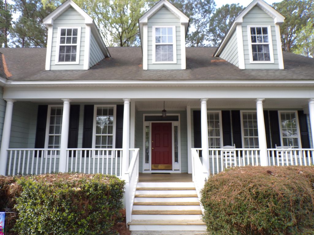Photo of 4036 Plantation House Road, Summerville, SC 29485 (MLS # 26008002)