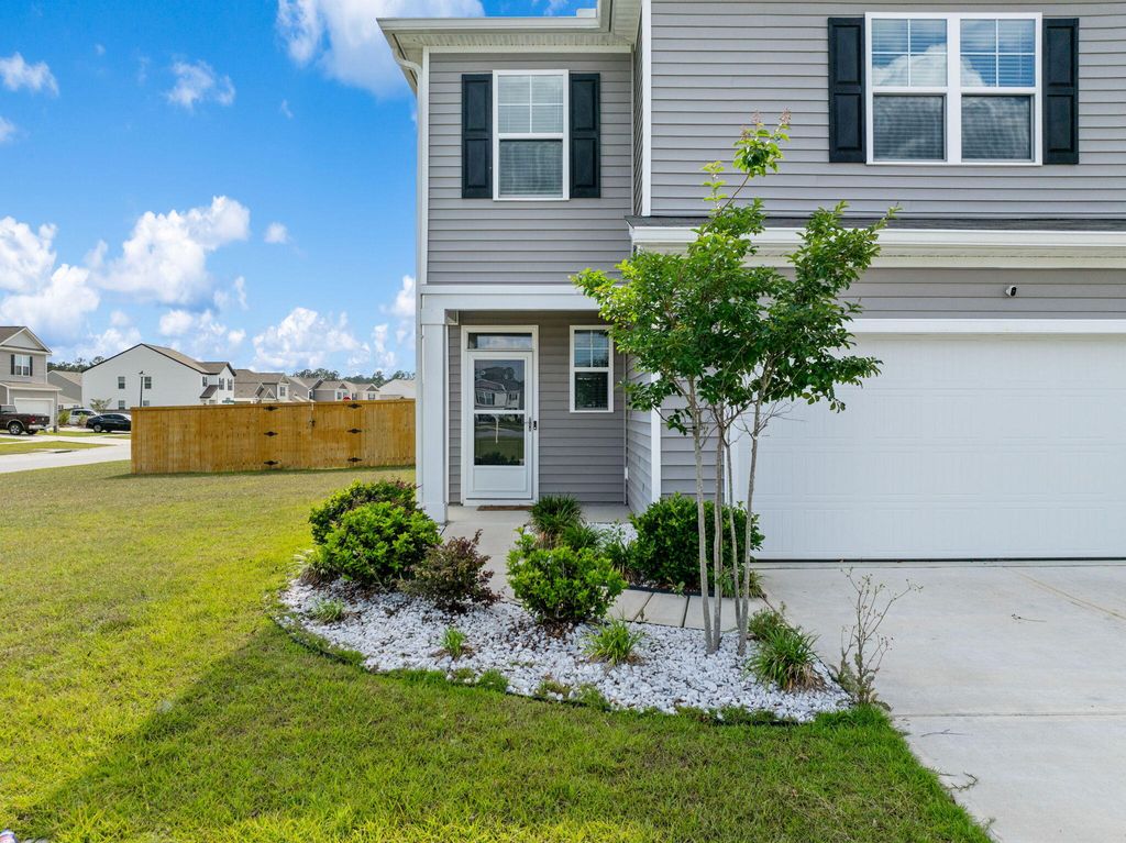Photo of 301 Bear Paw Lane, Moncks Corner, SC 29461 (MLS # 26014341)
