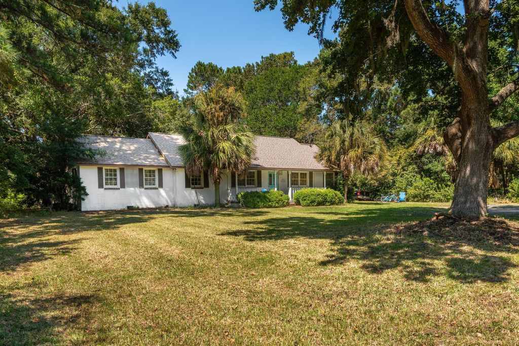 Photo of 1728 Rifle Range Road, Mount Pleasant, SC 29464 (MLS # 25028006)