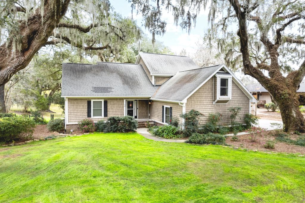 Photo of 16 N Basilica Avenue, Hanahan, SC 29410 (MLS # 25031503)